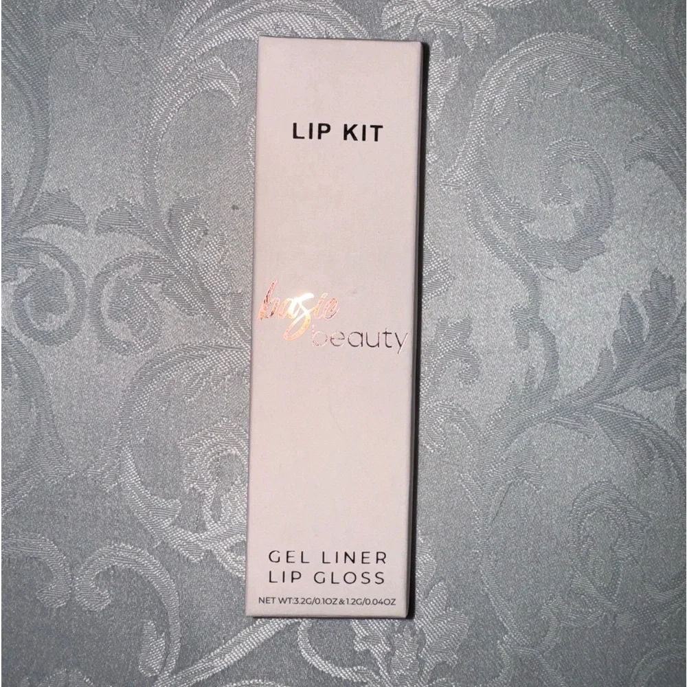 Basie Beauty  PINOT GRIGIO LIP KIT  Gel Liner & Lip Gloss, New in Box